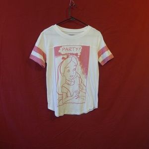 Women's M DISNEY TEE SHIRT Alice in Wonderland